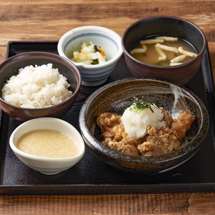 《味が選べる》揚げ若鶏定食