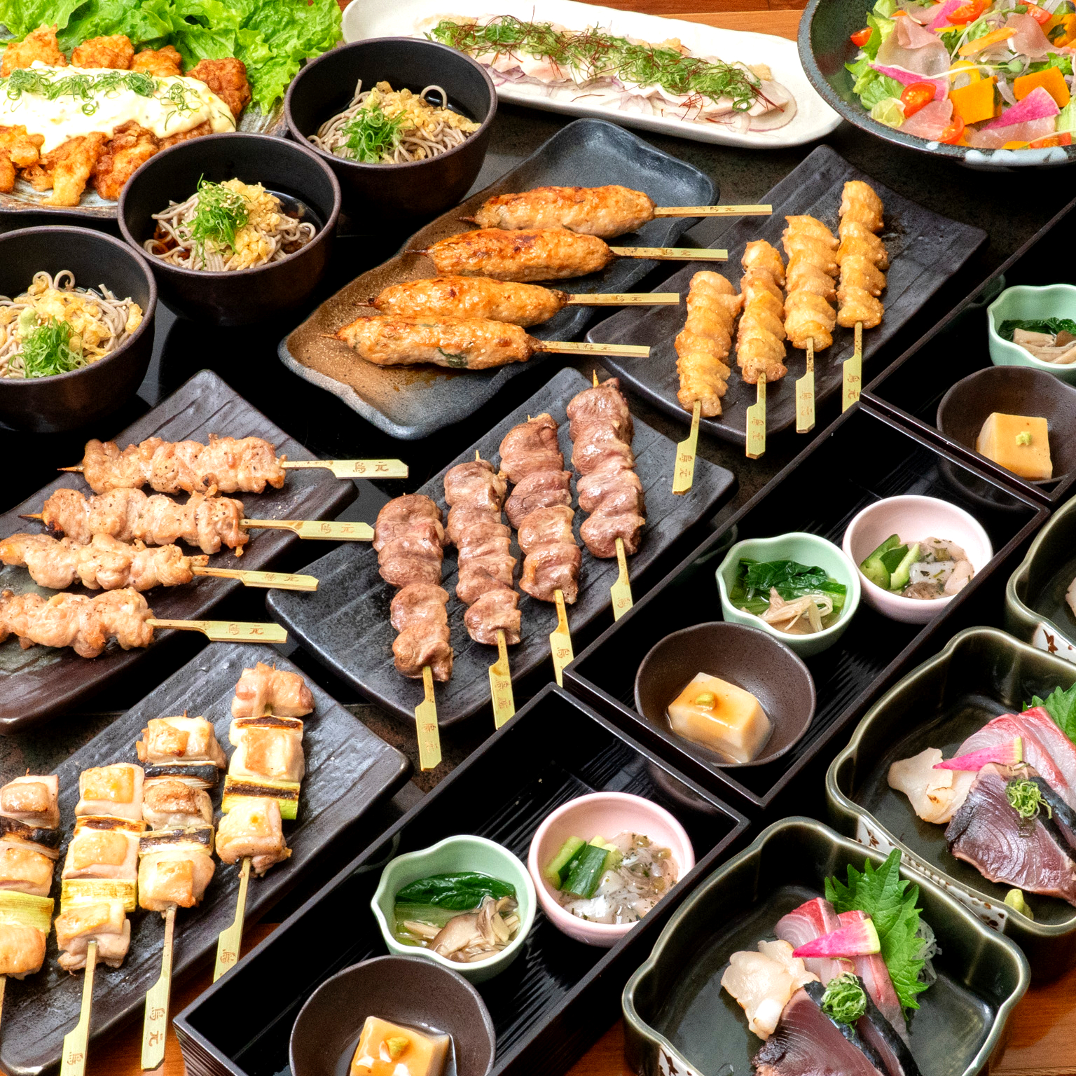 【炭火串焼き五種コース】飲み放題込み5,500円